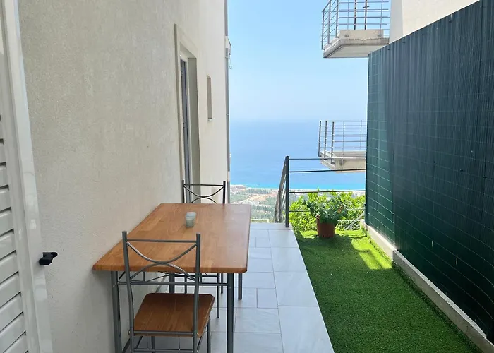 Palasa View Aparthotel Dhërmi